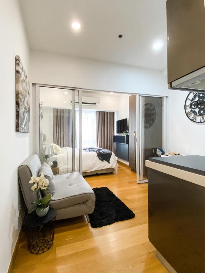 The Milano Residences Makati City Esterno foto